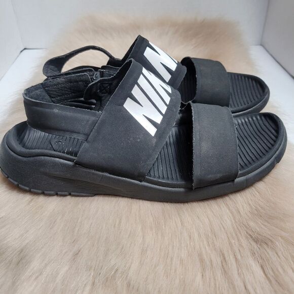 Nike Womens Tanjun Black Strappy Flat Sandals Shoes Size 8 - Picture 3 of 8